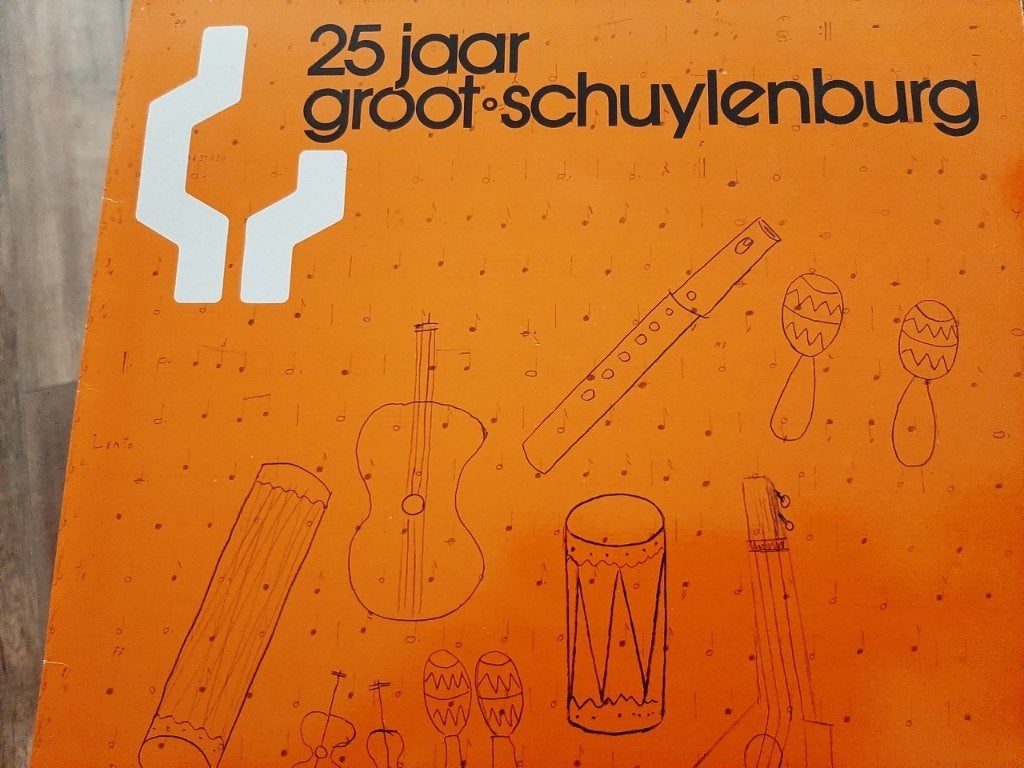 Groot Schuylenburg Apeldoorn 25 jr- koor en Orkest bewoners, Ophalen, Gelezen