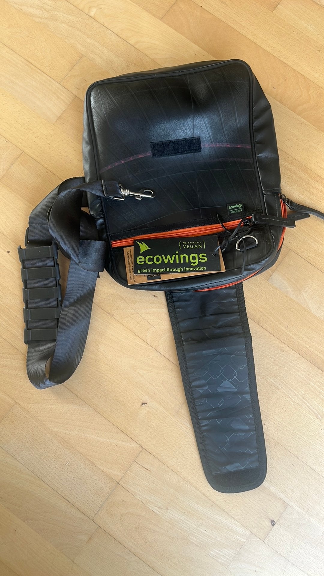 Laptop tas van gerecyclede autobanden, Ophalen, Nieuw, 13 inch, Zwart