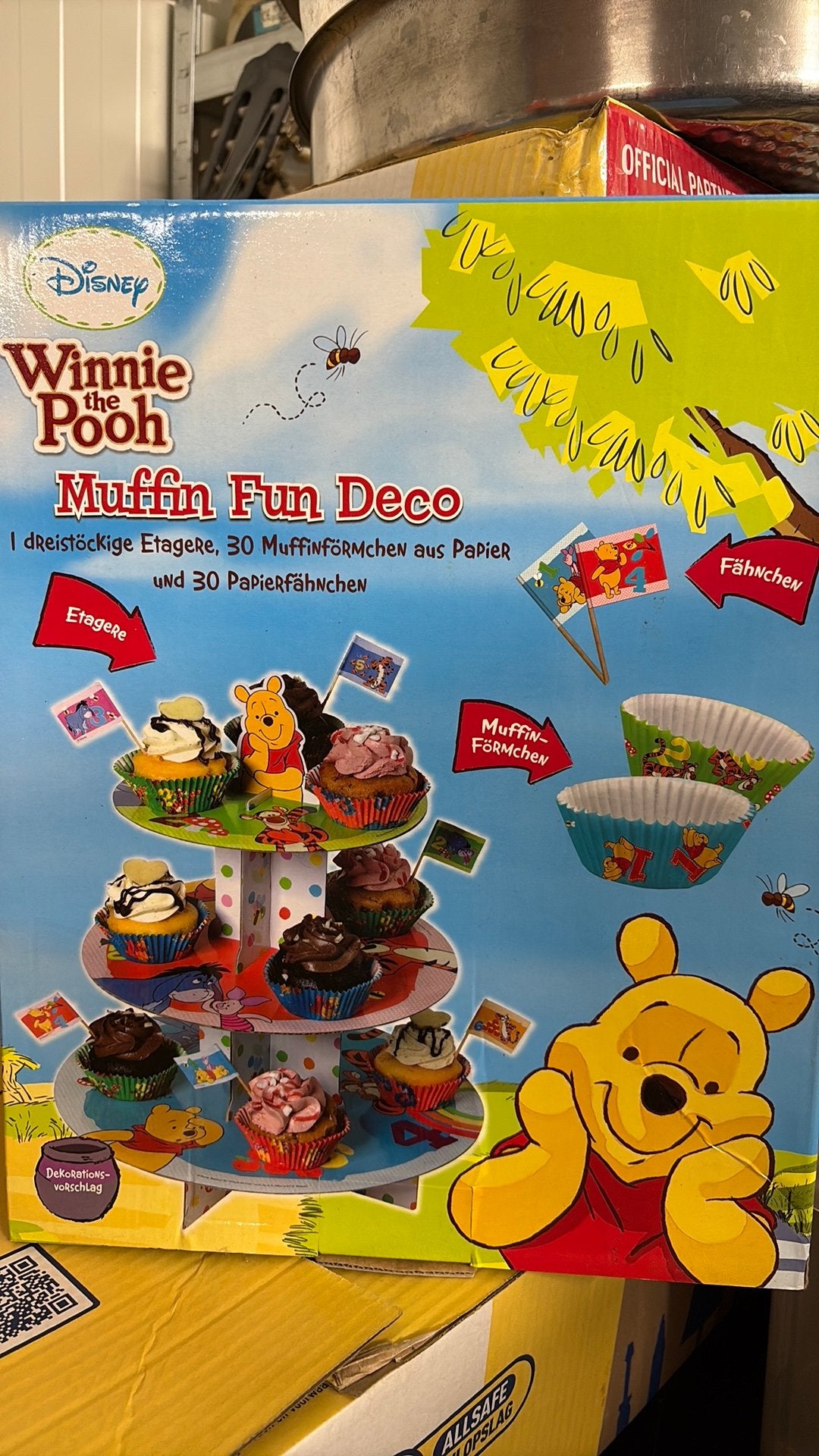 Winnie de Pooh cupcake etagiere, Ophalen, Zo goed als nieuw, Cupcakes