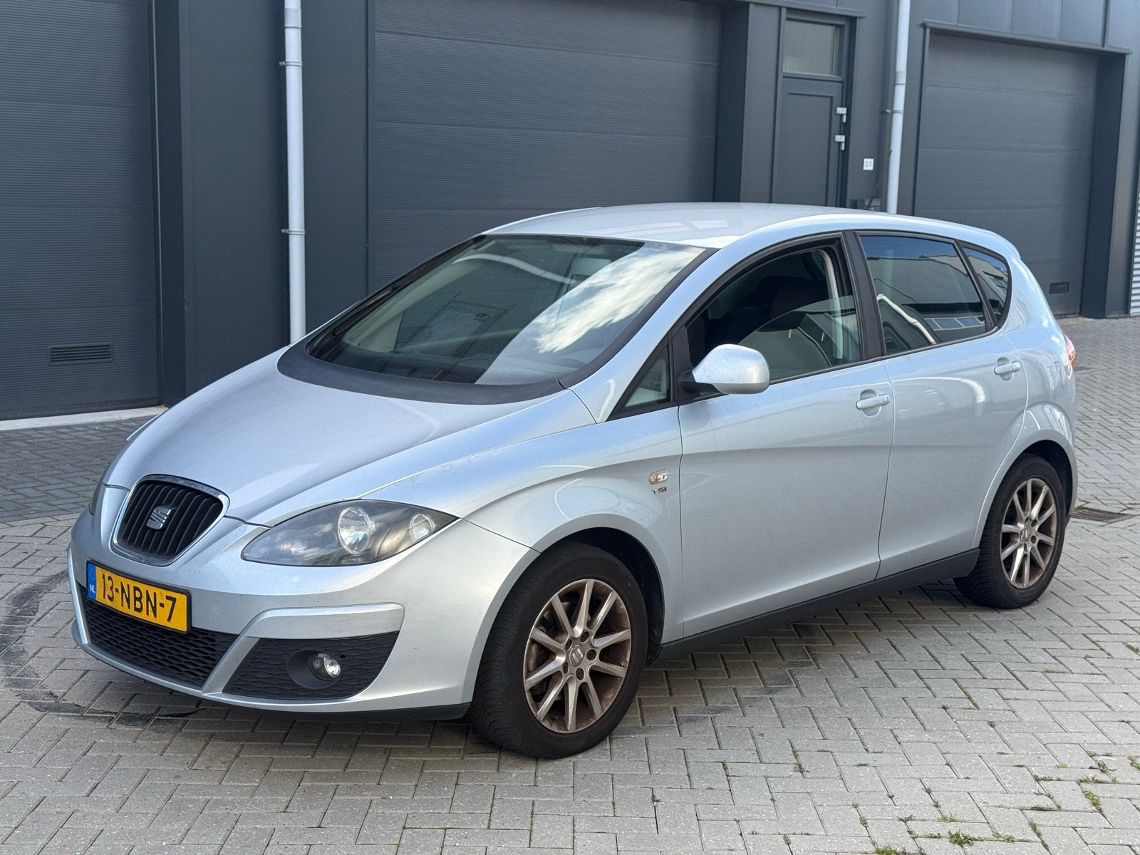 Seat Altea 1.8 TSI AUTOMAAT 118KW DSG 2010 Grijs, Auto's, 15 km/l, 4 cilinders, 160 pk, Origineel Nederlands