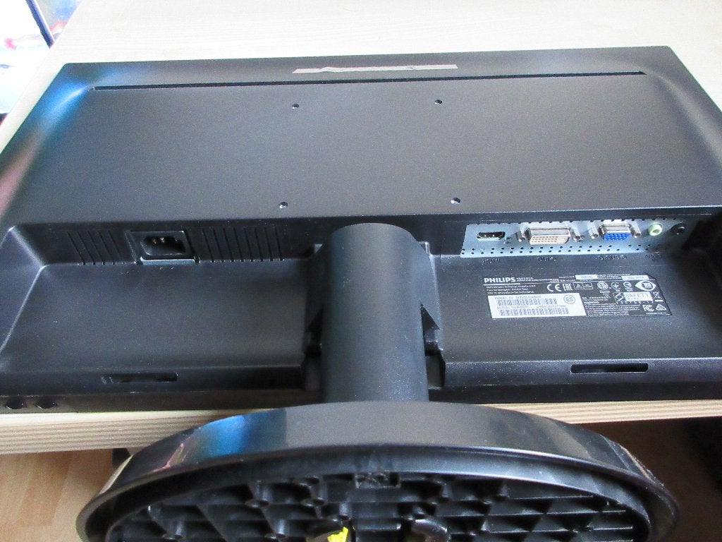 Foto 14 van Philips 24” Full HD LED Monitor 243V5LHAB/00 – HDMI/DVI/VGA