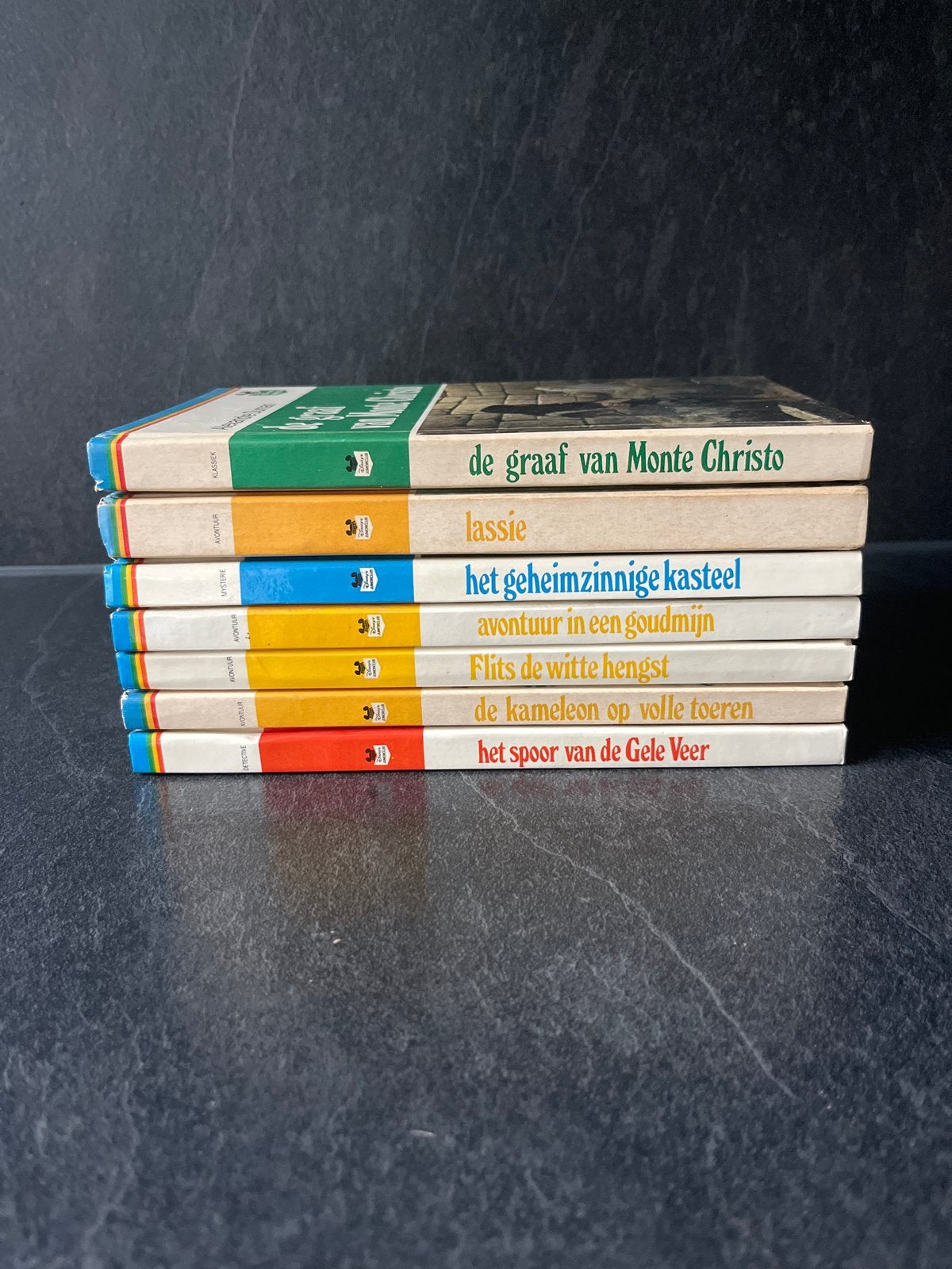 Boekenreeks: De Graaf van Monte Cristo, Lassie, Kameleon, Ophalen of Verzenden, Gelezen