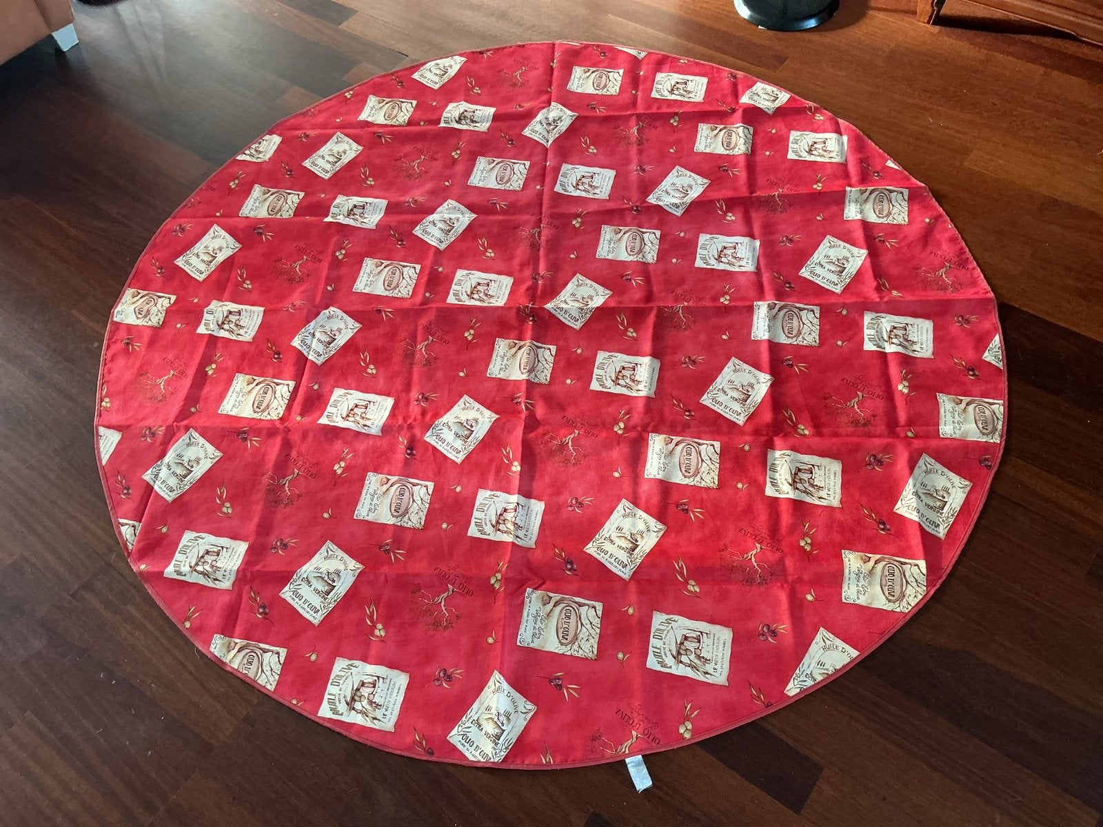 Rood rond Frans tafelkleed anti taches, Huis en Inrichting, Ophalen, Overige materialen, Gebruikt, Rond