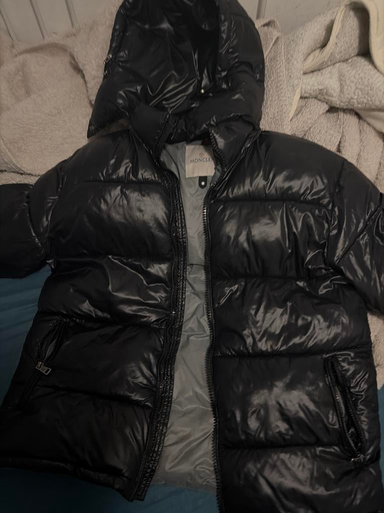 Zwarte Moncler winterjas, Kleding | Dames, Ophalen of Verzenden, Gedragen, Maat 38/40 (M), Zwart