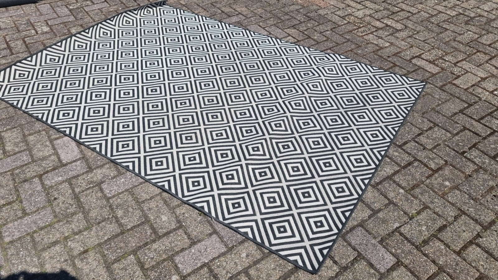 Vloerkleed V, Ophalen, Gebruikt