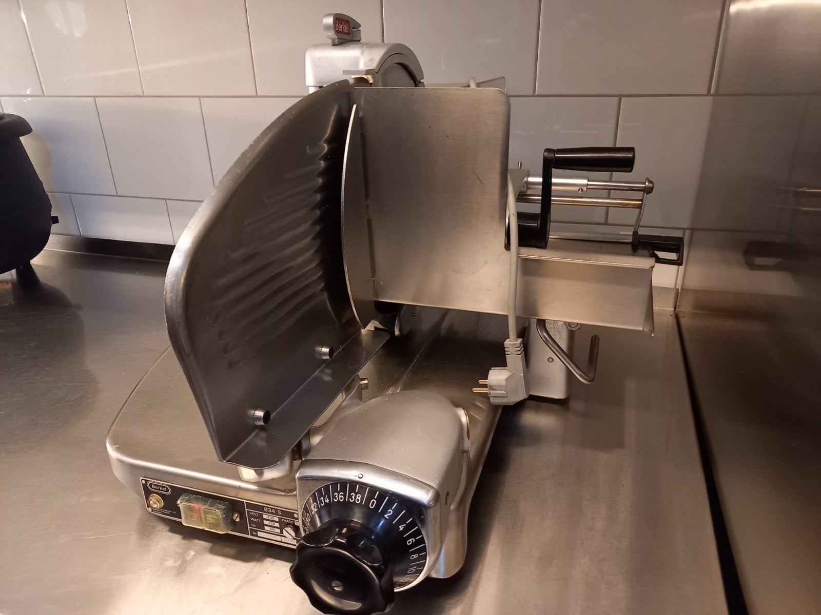Berkel snijmachine 834 S, Ophalen, Gebruikt