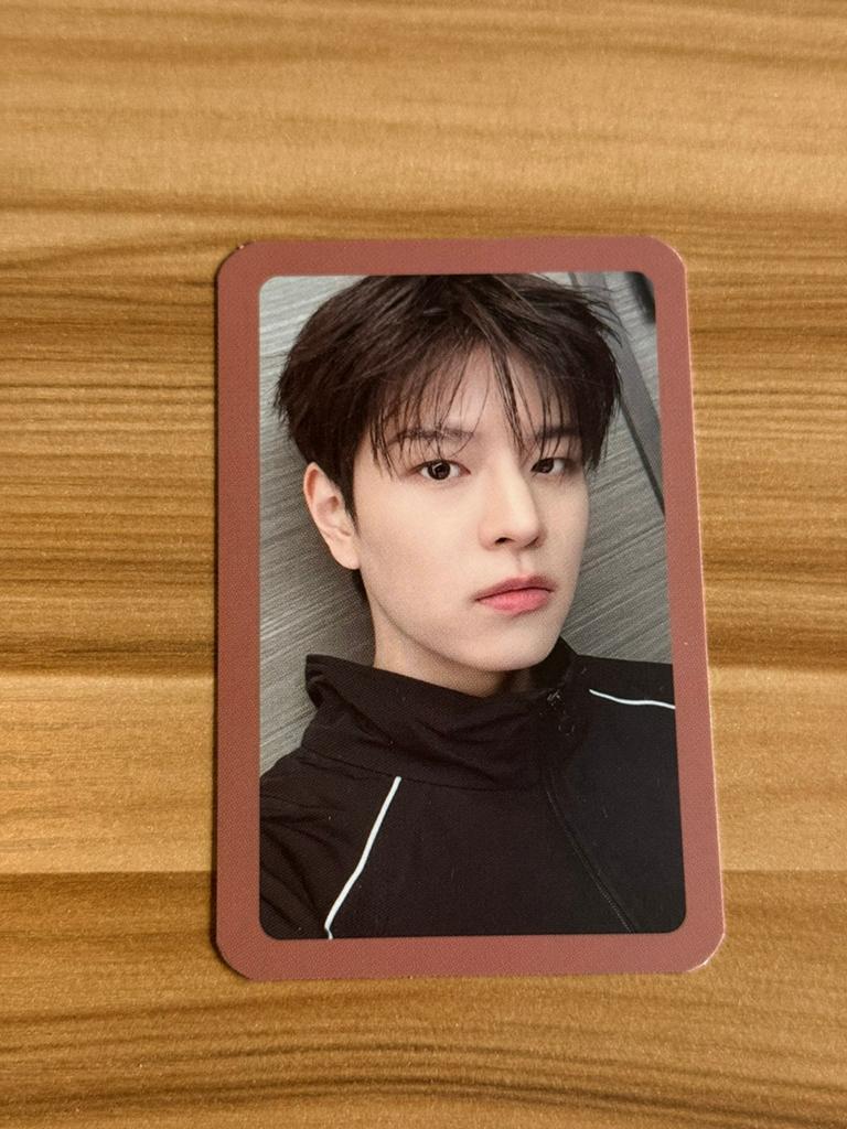 Stray Kids Seungmin photo card dominate, Ophalen of Verzenden, Zo goed als nieuw, Foto of Kaart
