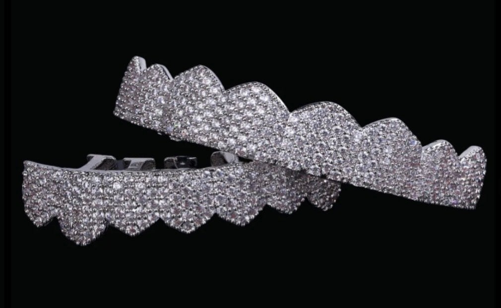 8 teeth iced out diamond grillz, Sieraden, Tassen en Uiterlijk, Overige Accessoires, Nieuw, Ophalen of Verzenden