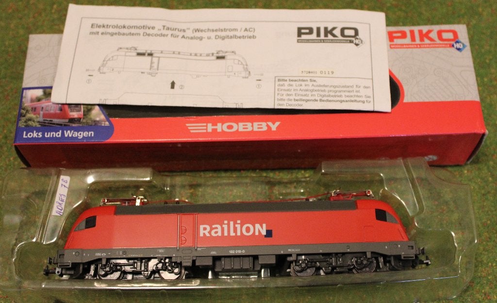 E locomotief RAILION  Br.182  digitaal, Wisselstroom, Locomotief, Ophalen of Verzenden, Zo goed als nieuw