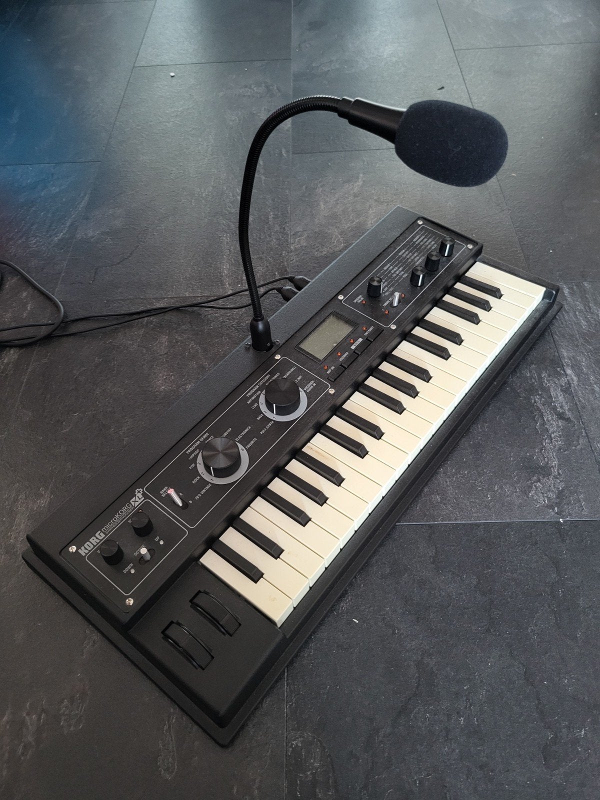 Korg MicroKorg XL, Muziek en Instrumenten, Synthesizers, Gebruikt, Korg, Met midi-aansluiting, Overige aantallen