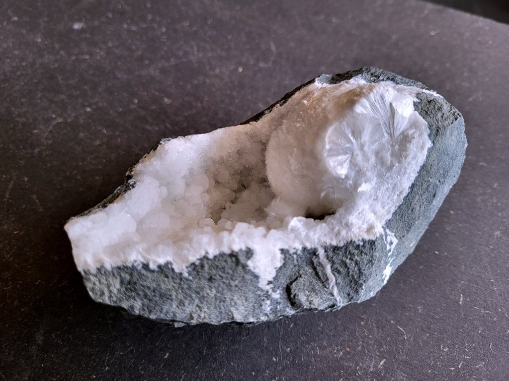 Okeniet, 0,6kg, 18,- euro, Ophalen, Mineraal
