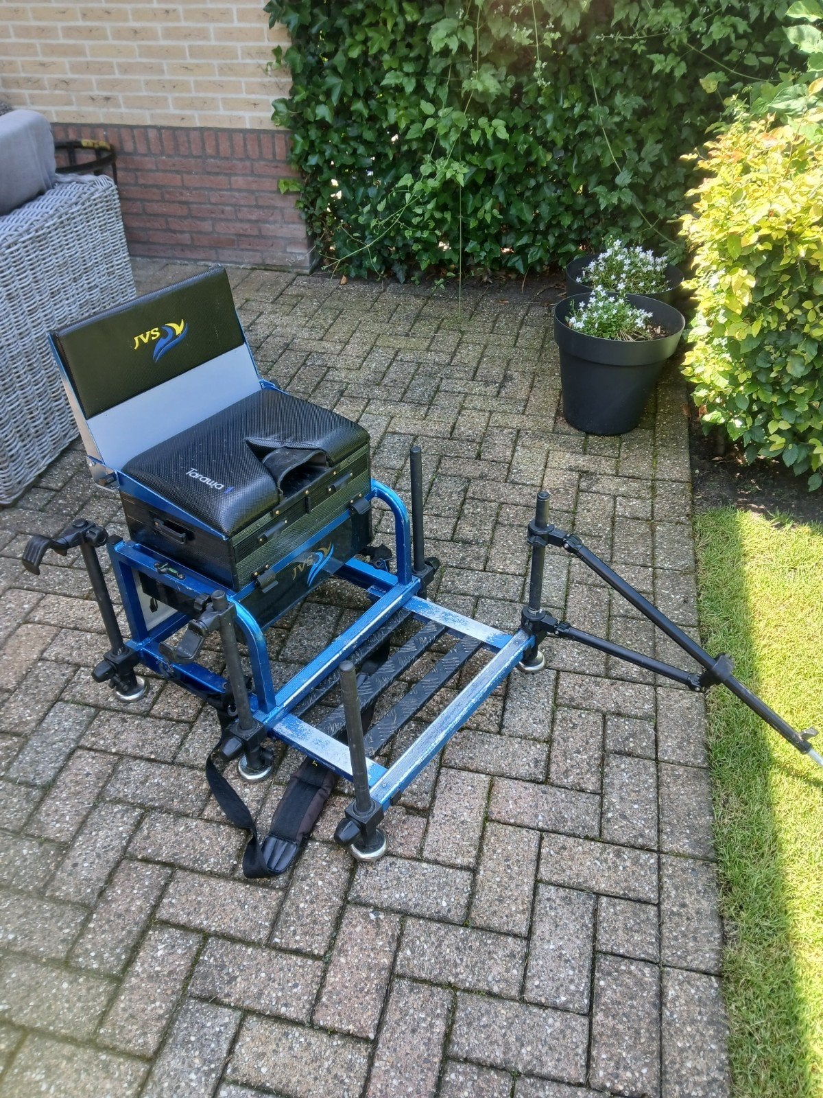 JVS Visplateau met zitting, Ophalen