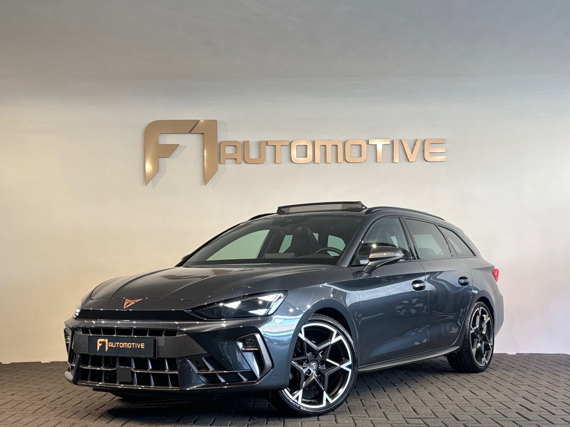 Cupra Leon Sportstourer 1.5 TSI e-Hybrid Business Pano|Memor, Auto's, 77 km/l, 4 cilinders, Leon, 204 pk