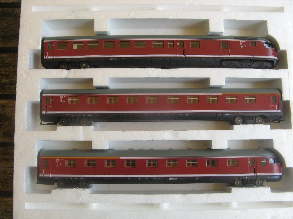 LIMA 149808: driedelig treinstel BR613 (Eierkopf) van de DB, Hobby en Vrije tijd, Modeltreinen | H0, Wisselstroom, Ophalen of Verzenden