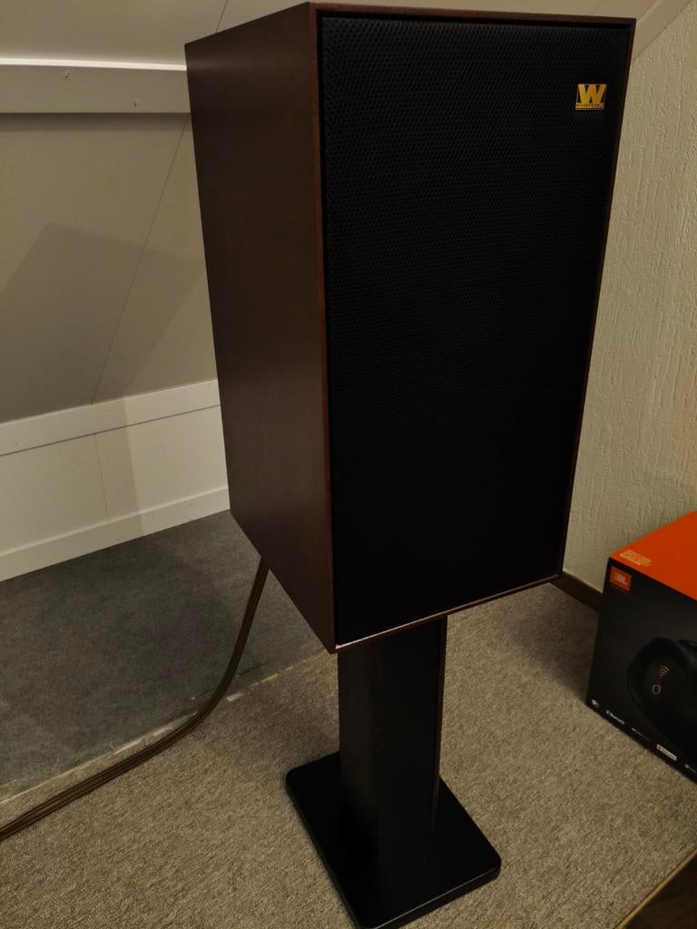 Wharfedale Linton 85th Mahogany, Nieuwstaat