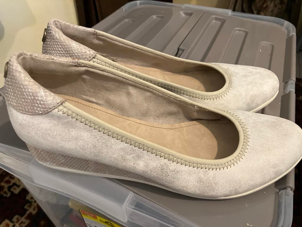 s.Oliver Ballerina's met lage sleehak - 39 - wit goudtint, Ophalen of Verzenden, Zo goed als nieuw, Overige kleuren, Ballerina's