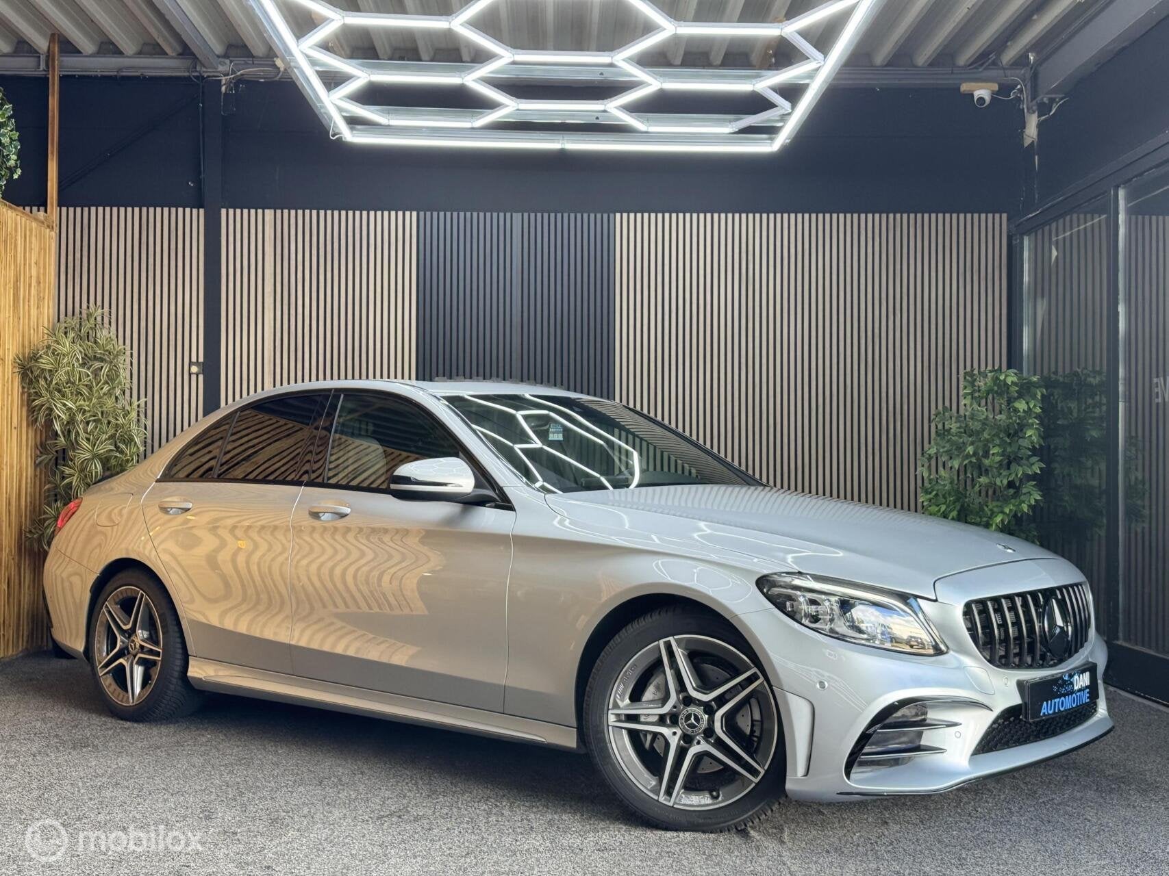 Mercedes C-klasse 180 Business Solution AMG|Led|Cam|Pano|Pdc, Bedrijf, Sedan, Automatische klimaatregeling, 16 km/l