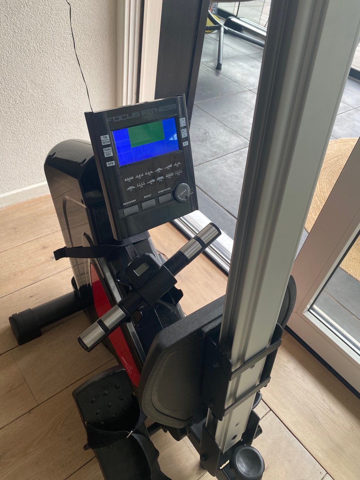 Focus Fitness Row 3 roeitrainer – compleet & netjes, Sport en Fitness, Fitnessapparatuur, Ophalen, Zo goed als nieuw, Benen, Krachtstation