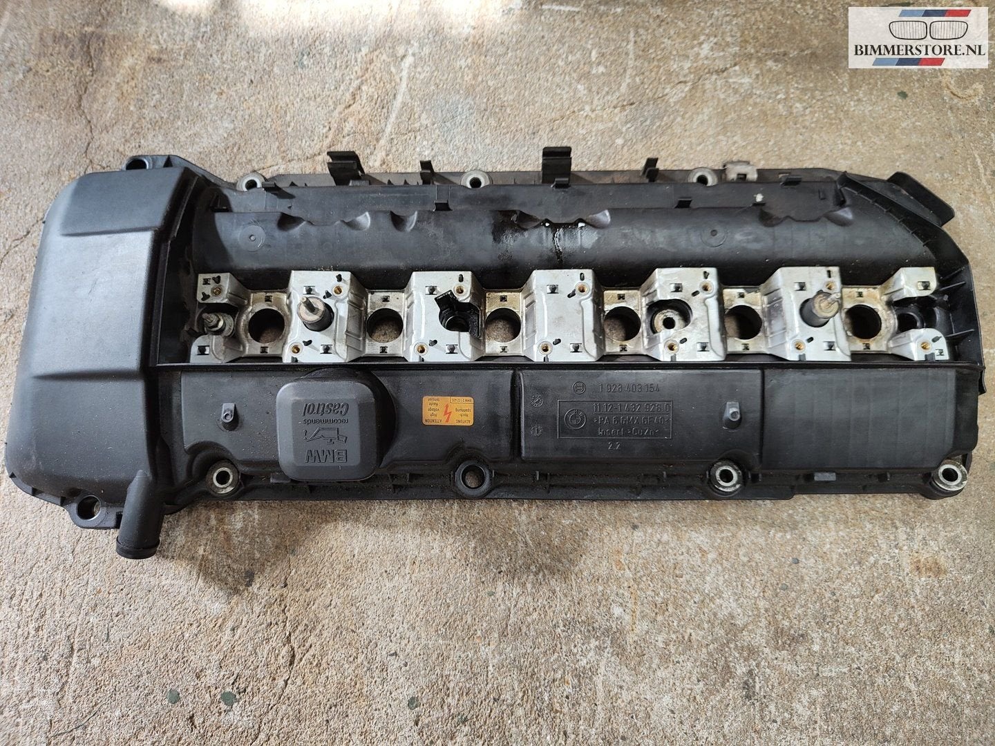 Foto 2 van Klepdeksel BMW  3 5 7 X5 Z3 E46 E39 E38 E53 motoren M54 1432