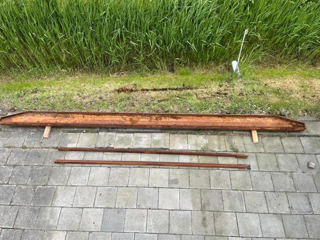 Frame voor overheaddeur 4  x  4 m, Ophalen, Gebruikt