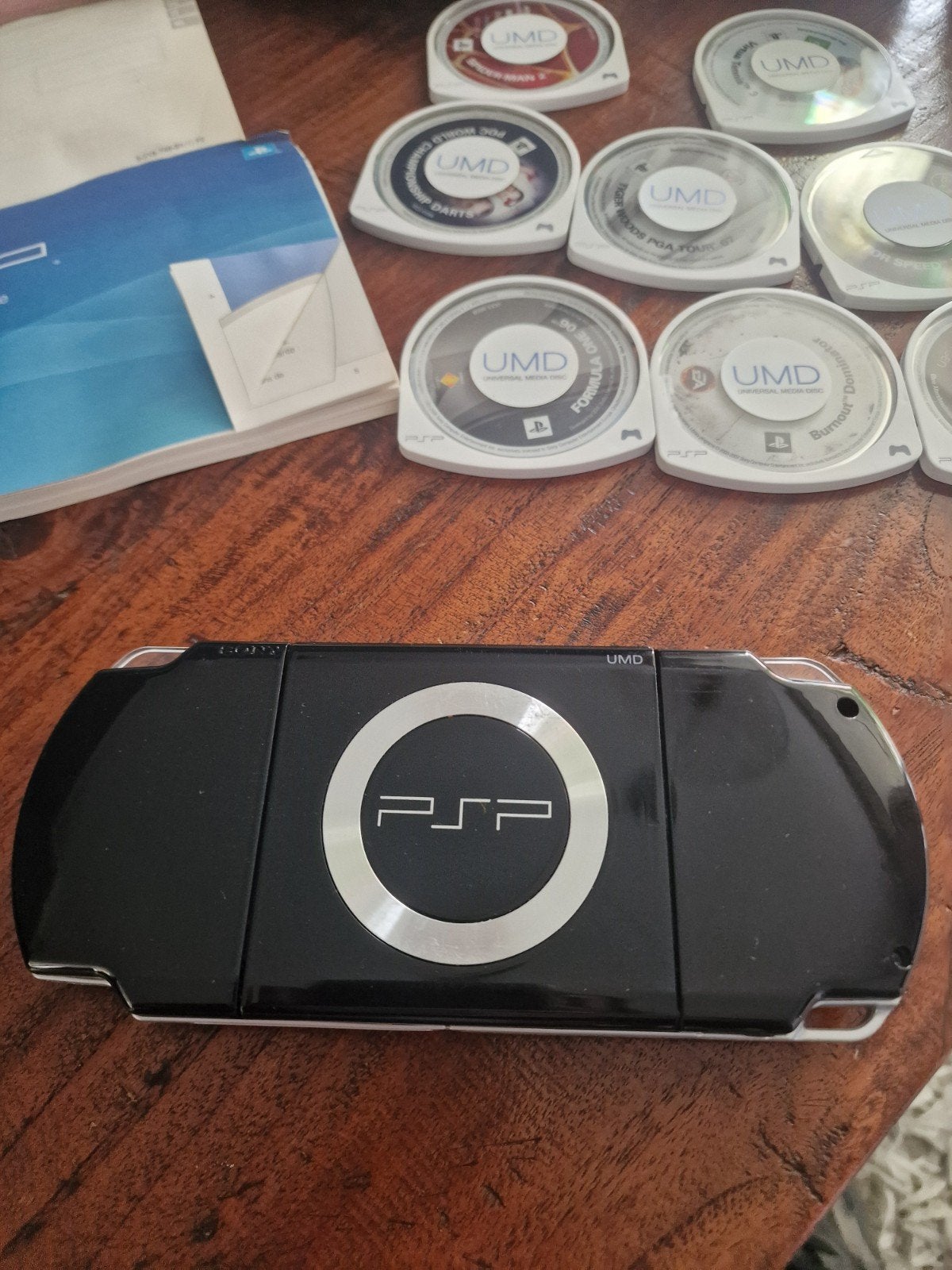 Sony PSP 2004 met 8 UMD games en accessoires, Spelcomputers en Games, Spelcomputers | Sony PSP, Ophalen, Zwart, PSP, Gebruikt