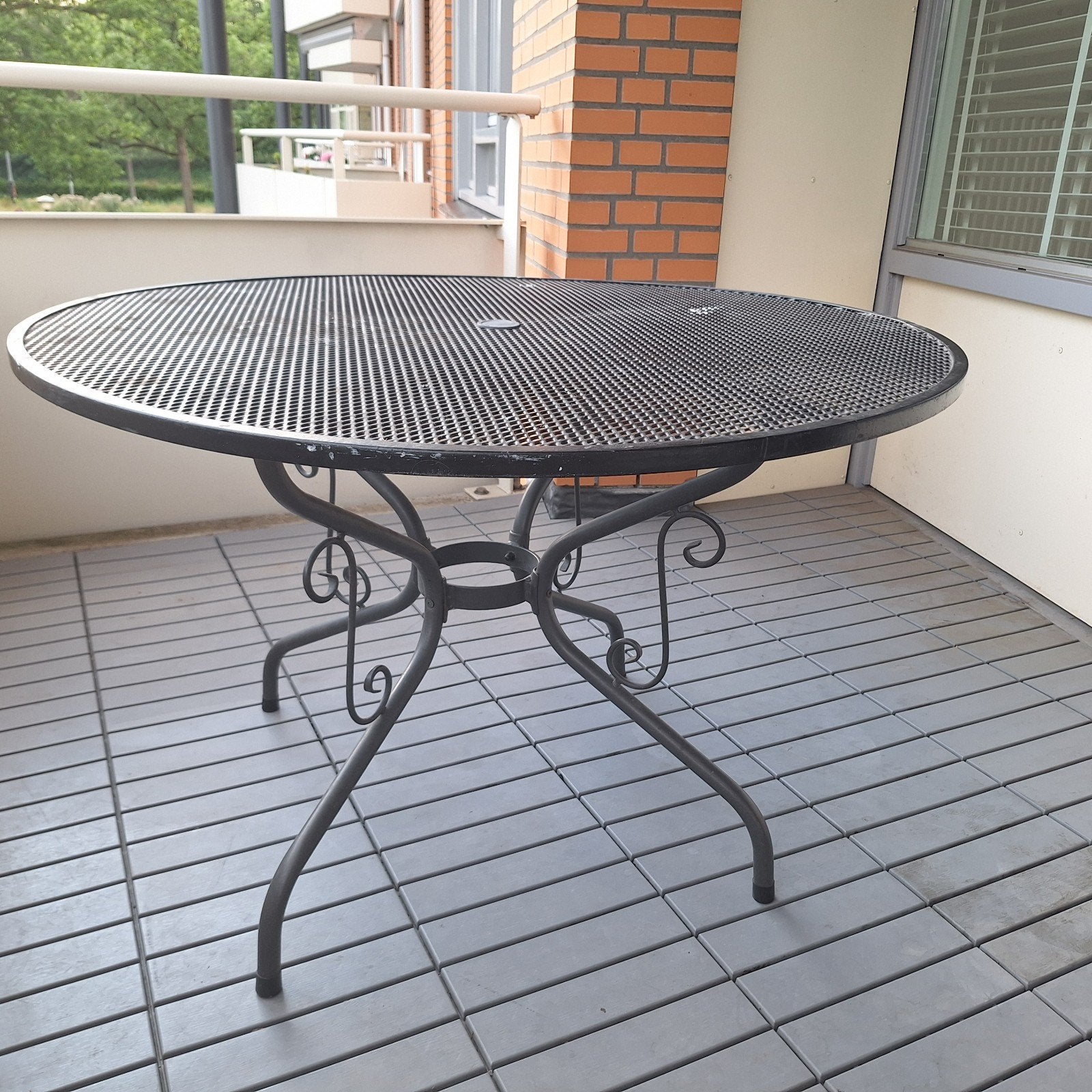 Ronde gietijzeren tuintafel., Tuin en Terras, Ophalen, Gebruikt, Rond, Metaal