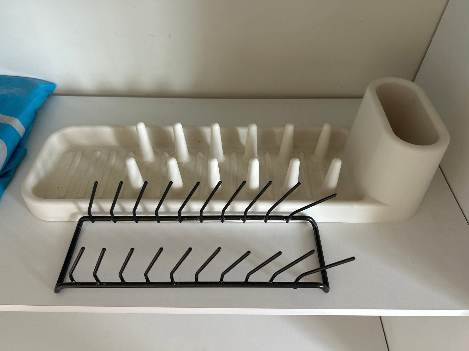 IKEA Bordrek/afdruiprek - wit met zwart metalen rek, Huis en Inrichting, Gebruikt, Bordenrek, IKEA, Kunststof