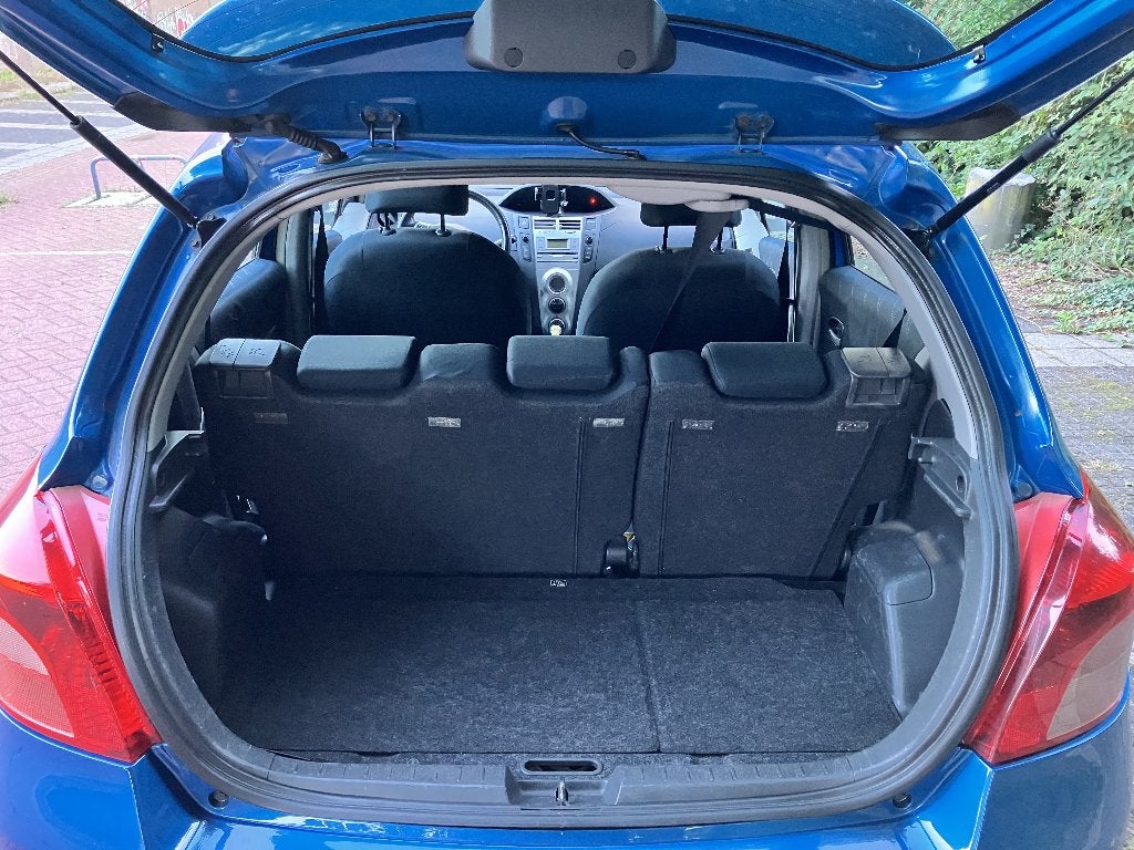 Foto 10 van Toyota Yaris 1.3 16V Vvt-i 5DR 2006 Blauw