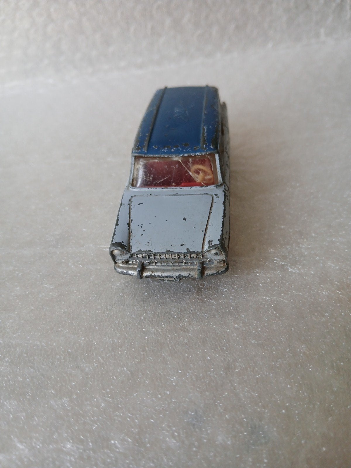 Fiat 1800 stationcar. Dinky toys France 548, Hobby en Vrije tijd, Ophalen of Verzenden, Gebruikt, Auto, Dinky Toys
