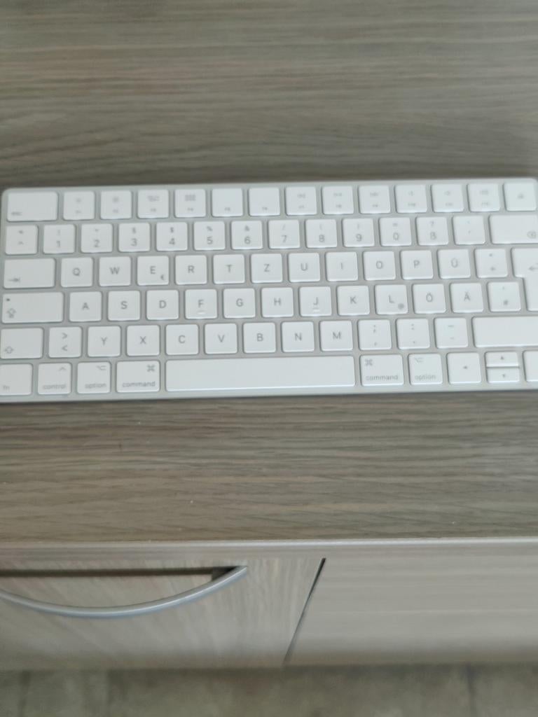 Apple toetsenbord model a1644 in perfecte staat draadloos, Ophalen of Verzenden, Zo goed als nieuw, Draadloos, Qwerty