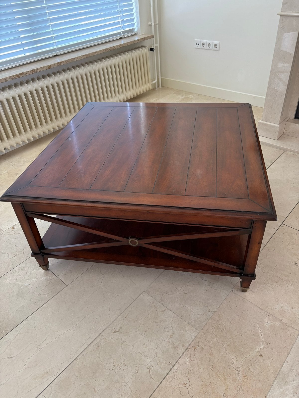 Notenhouten / Kersenhouten salontafel 105 x 105 cm, Huis en Inrichting, Tafels | Salontafels, Ophalen, Gebruikt, 100 tot 150 cm
