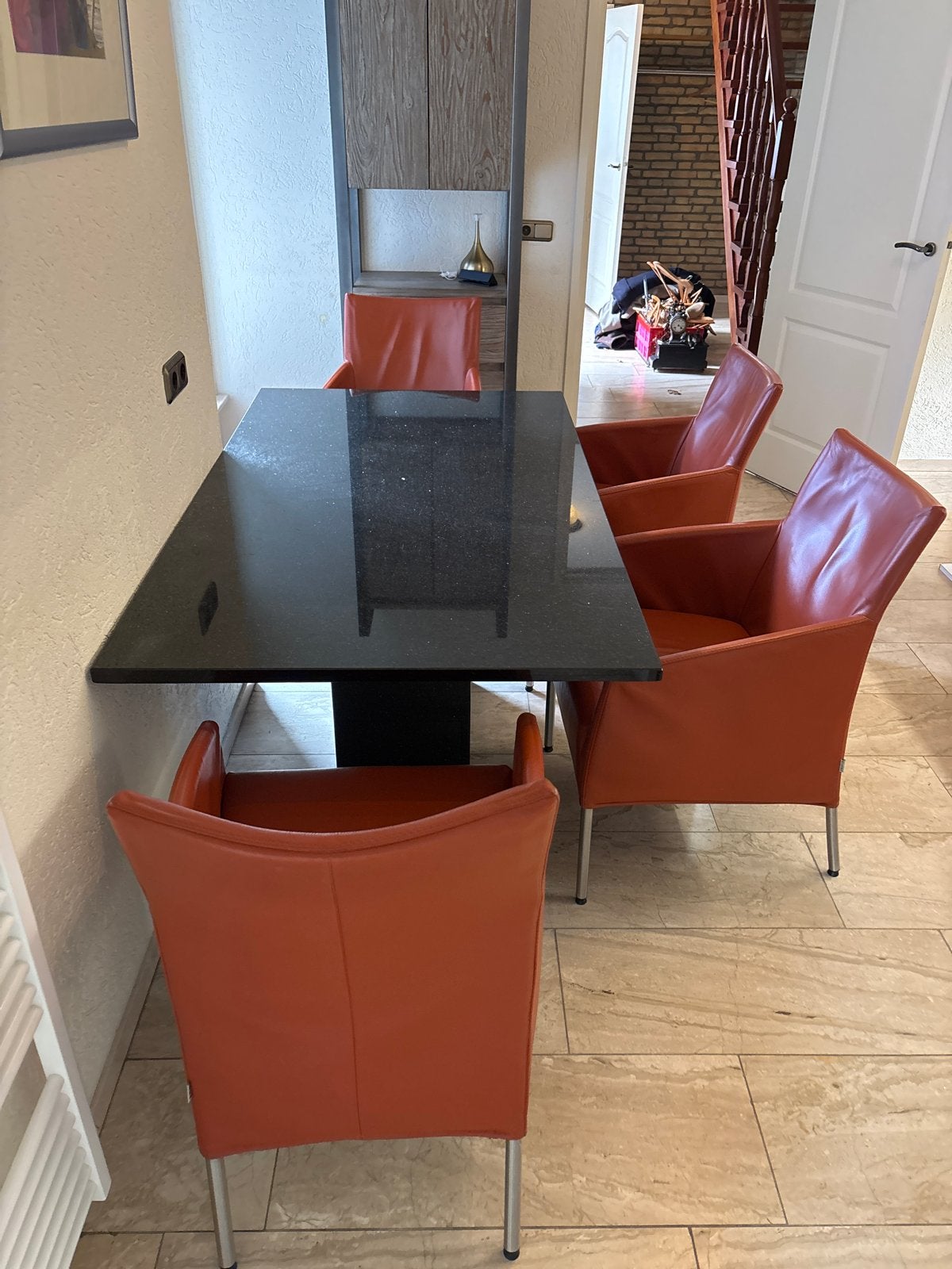Elegante eettafel met 4 oranje stoelen, Gebruikt, 100 tot 150 cm, Metaal, Vier personen