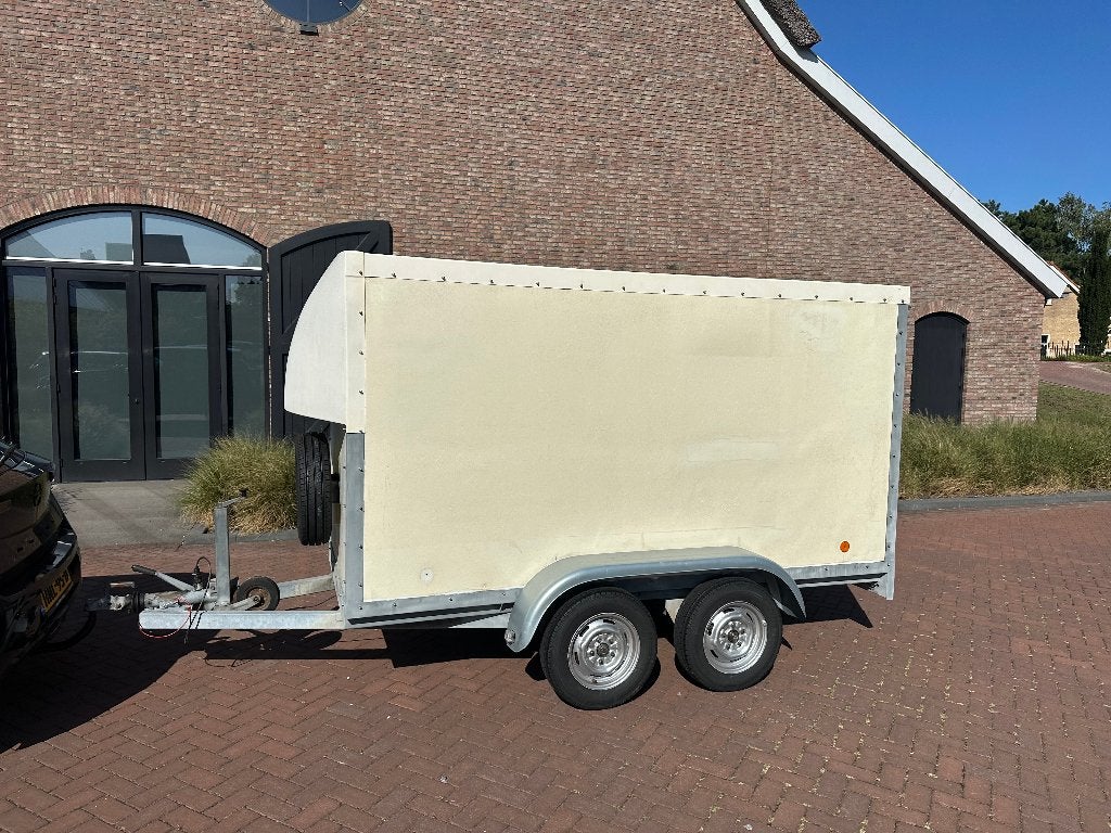 Gesloten tandemasser | Geremd | 2000 kg | Zeer degelijk, Ophalen, Gebruikt