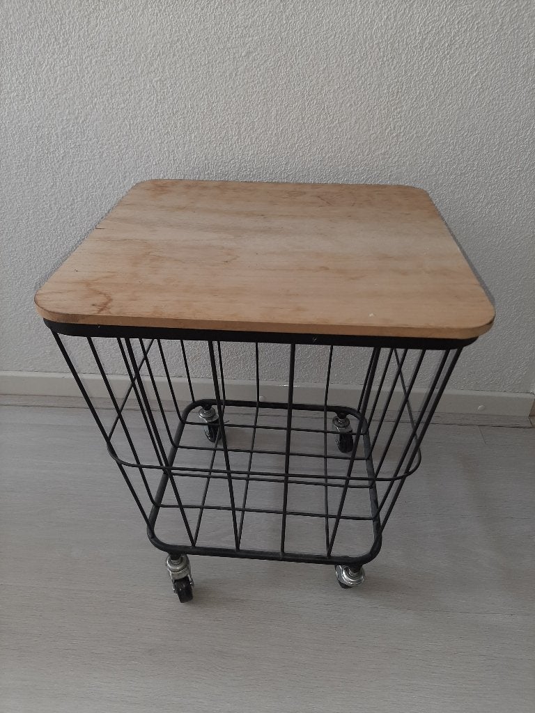 Verrijdbare Kinder opbergrek / bijzettafel, Ophalen, Minder dan 45 cm, Minder dan 55 cm, Gebruikt