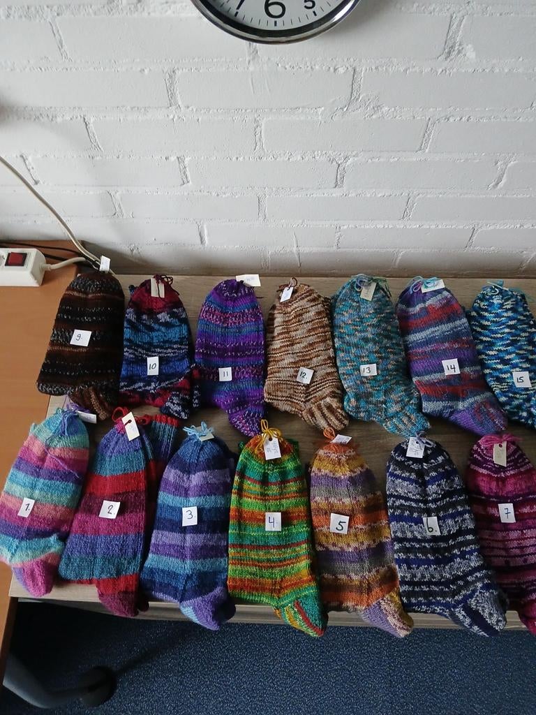 Gebreide Sokken ,Handgebreid. Naadloos maat 41/42, Sokken en Kniesokken, Overige kleuren, Nieuw, Ophalen of Verzenden