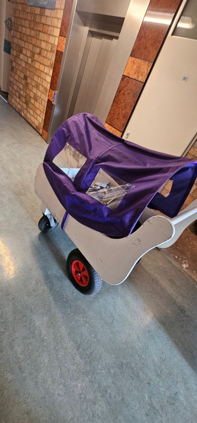 Bolderkar met zitjes en afdakje, Ophalen, Gebruikt