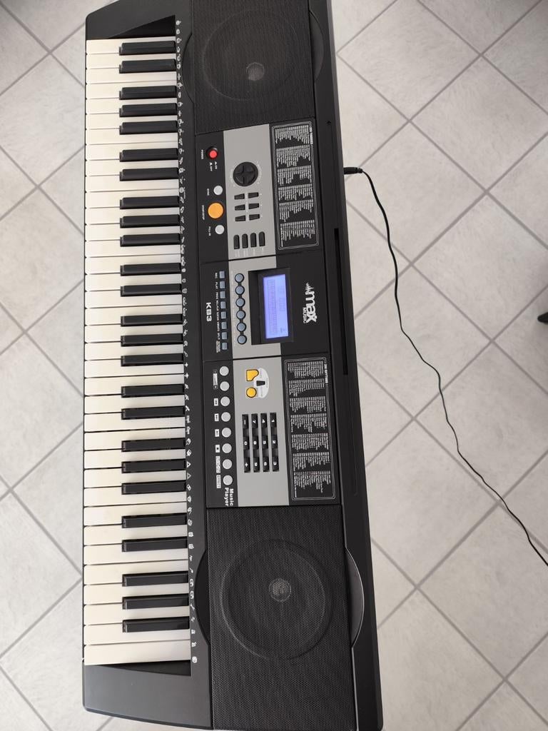 Max Music KB3 Keyboard met standaard, Overige merken, 61 toetsen, Ophalen of Verzenden, Zo goed als nieuw