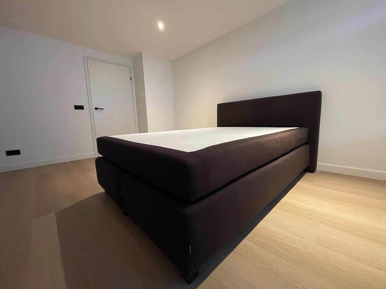 Boxspring 2 persoonsbed, Huis en Inrichting, Slaapkamer | Bedden, Ophalen, Bruin, 140 cm, 200 cm