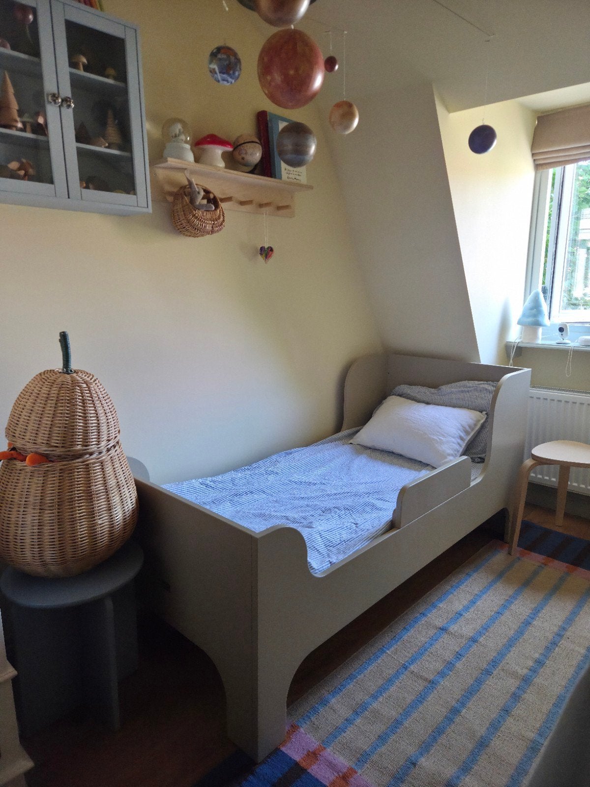 Peuterbed/Juniorbed Ferm Living Cashmere incl. matras, Ophalen, Zo goed als nieuw