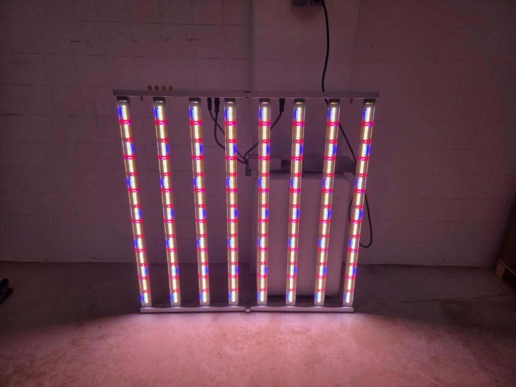 LED Kweeklamp voor planten - Full Spectrum Groeilamp 900W, Ophalen of Verzenden, Nieuw, Kweeklamp