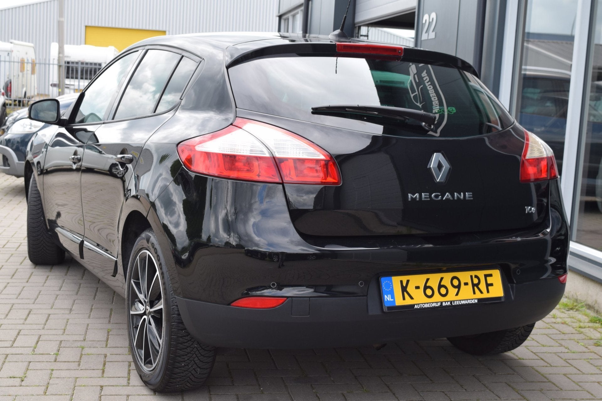 Renault Mégane 1.2 TCe Bose | Clima | Cruise | Navi | APK 5, Auto's, Voorwielaandrijving, Euro 5, Automatische klimaatregeling