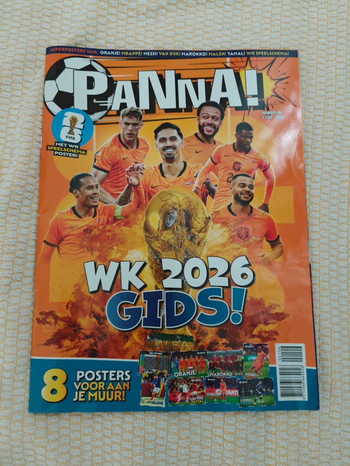 Voetbal wk boek, Ophalen of Verzenden, Zo goed als nieuw, Balsport, Weet ik niet