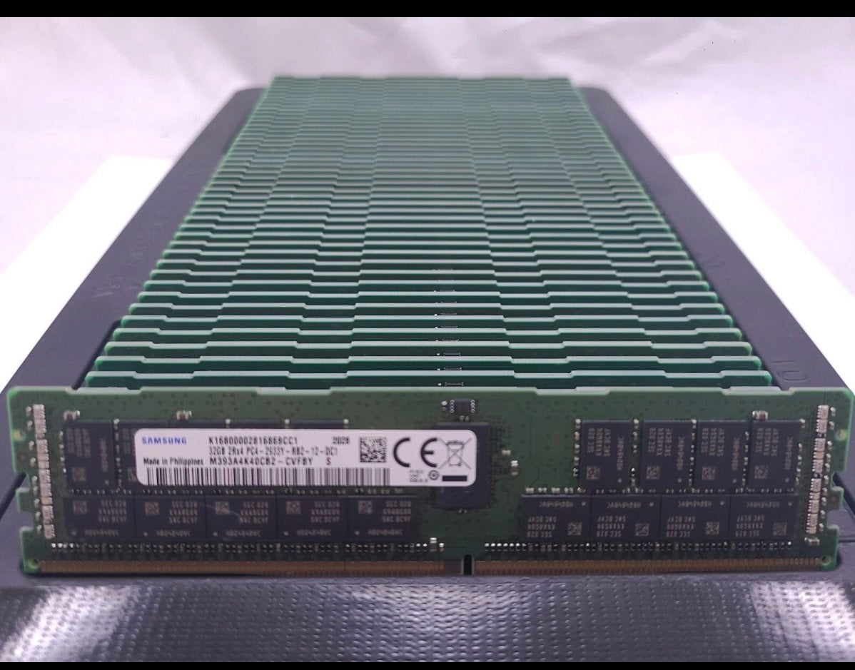 Gezocht Server ram Ddr4 en ddr5!!!, Ophalen, Zo goed als nieuw, DDR5, Desktop