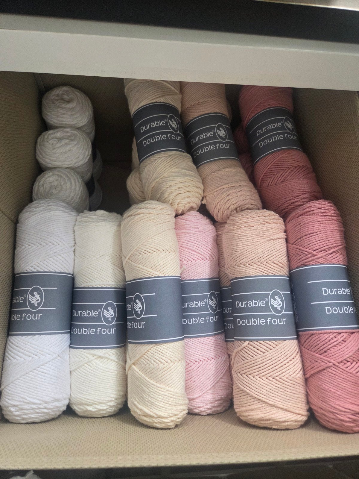 Durable Double Four, Hobby en Vrije tijd, Breien en Haken, Ophalen of Verzenden, Nieuw, Breien of Haken, Wol of Garen