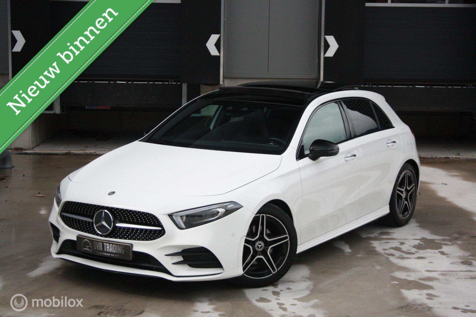 Mercedes A-klasse 180 AMG Pano Sfeer Camera NAP BTW, Auto's, 136 pk, Gebruikt, 4 cilinders, Wit