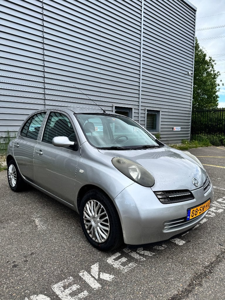 Nissan Micra met proffesioneel audiosysteem twv 3000 euro, Auto's, Stof, 31 €/maand, Sound system, Micra