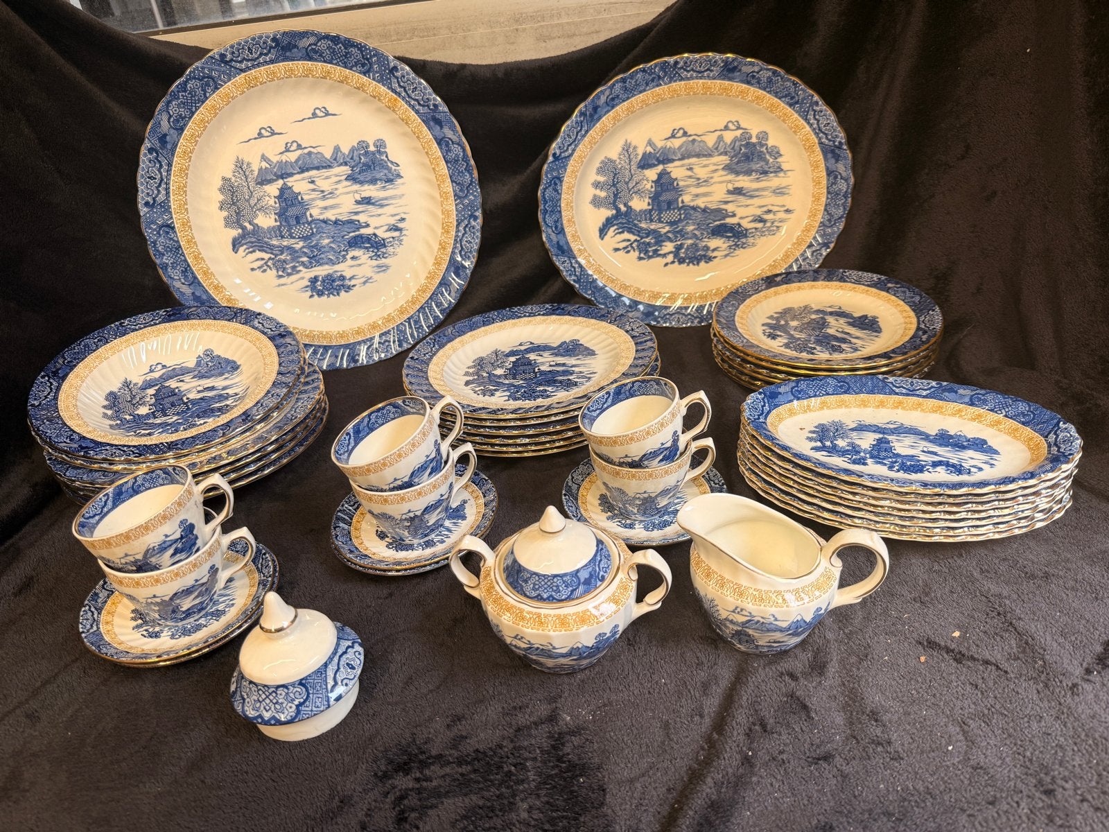 Royal Tudor "Chinese Gardens" Servies - 40-delig, Ophalen