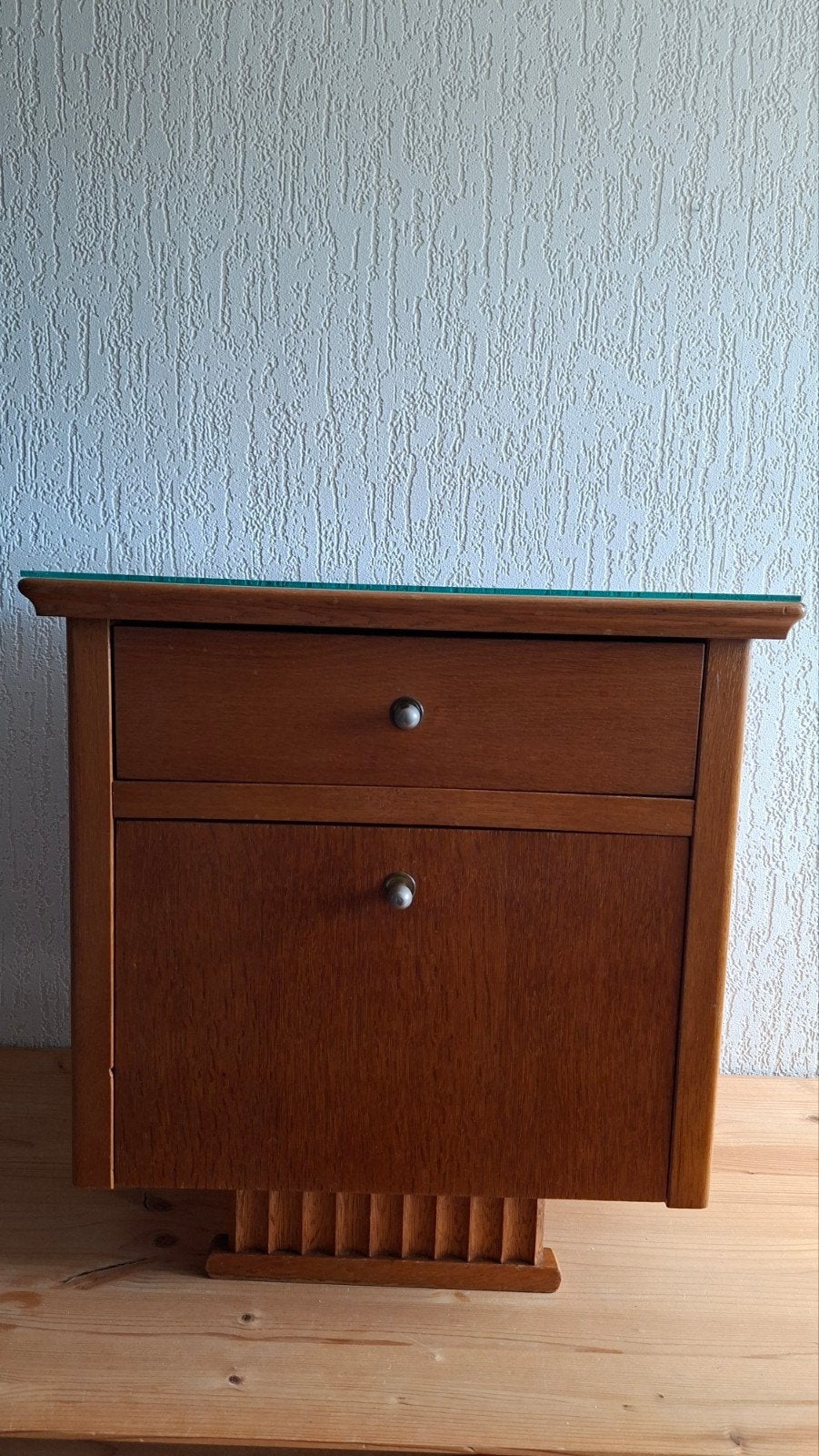 Vintage houten nachtkastje ., Huis en Inrichting, Ophalen, Gebruikt, Minder dan 45 cm