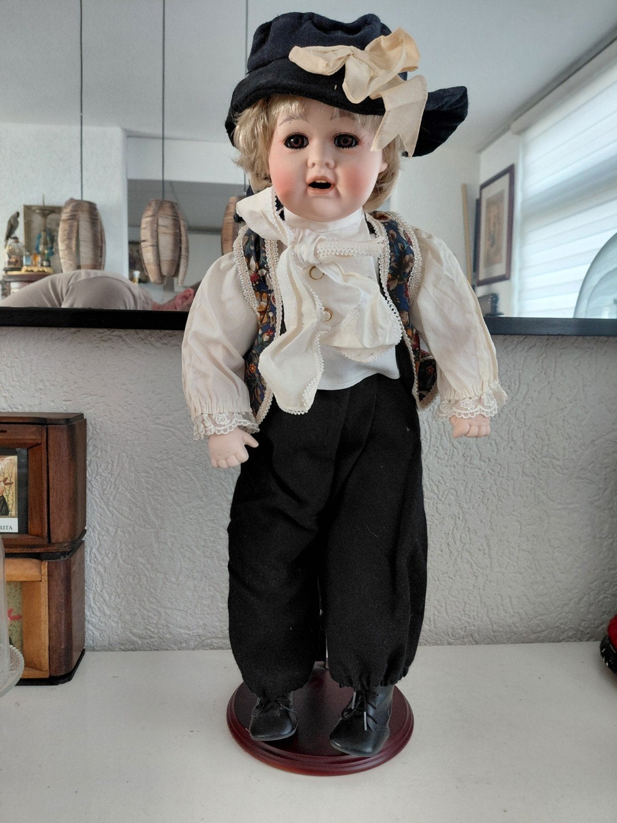porseleinen pop met poppensteun, Verzamelen, Ophalen of Verzenden, Zo goed als nieuw, Pop