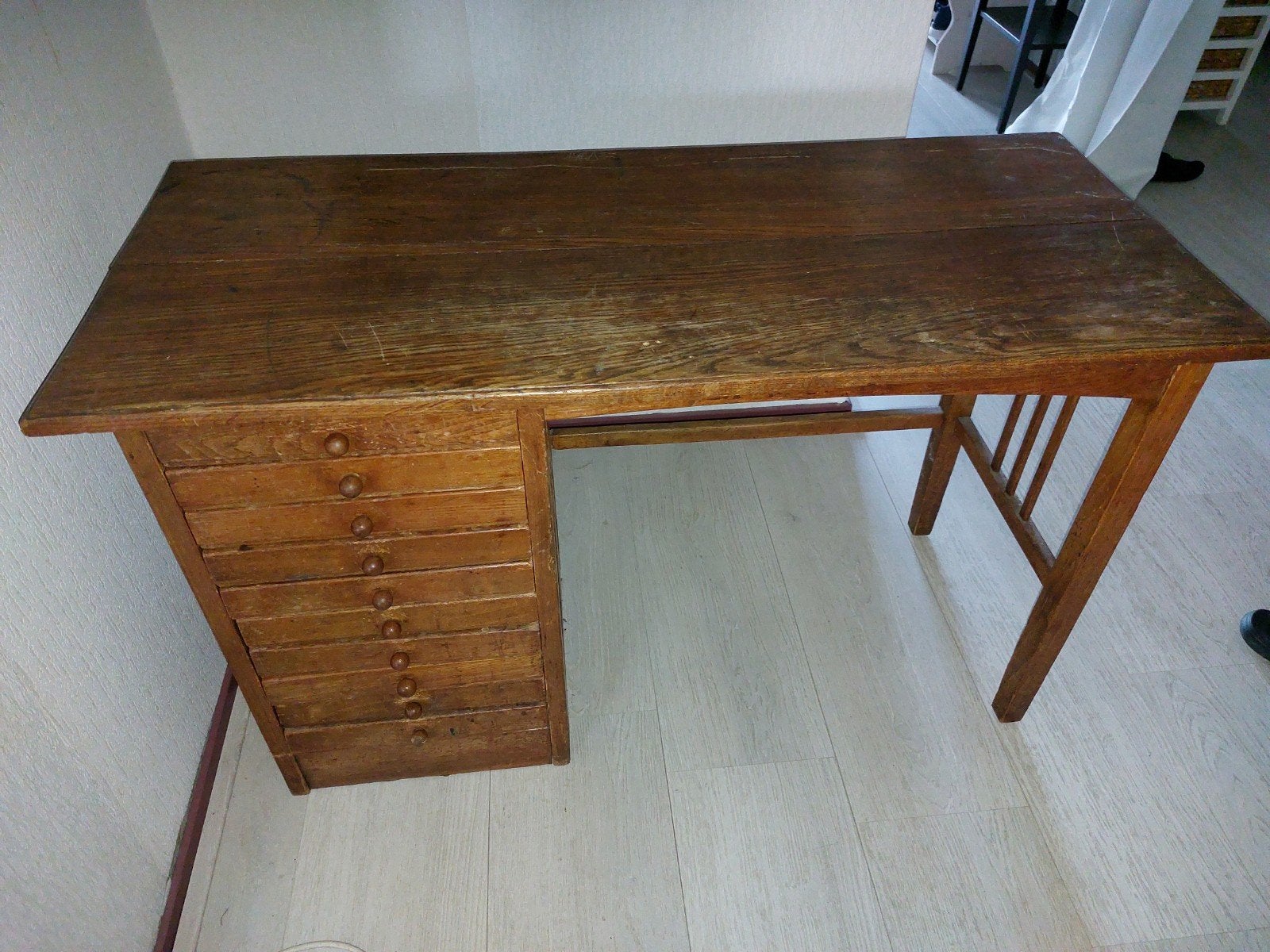 Antiek/vintage massief houten bureau met ladeblok, Huis en Inrichting, Ophalen, 112 cm, Gebruikt, Antiek
